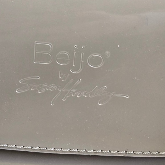 Beijo by Susan Handley Patent Satchel Shoulder Bag Champagne Taupe NWT $110.00 - Picture 2 of 12